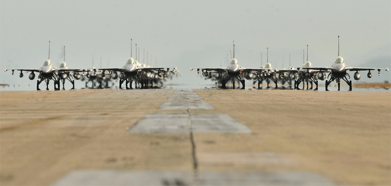 Illustration for article titled 75 Amazing Images Of U.S. Air Power In South Korea